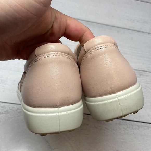Ecco Soft 7 Rose Dust Woven Slip-On Sneaker 6 O2 - Picture 4 of 7